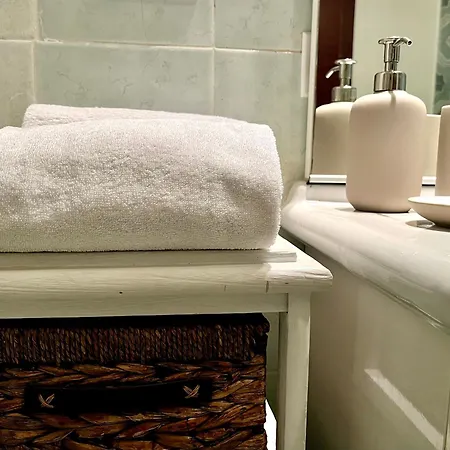 Oltrarno Hideway With Garage *