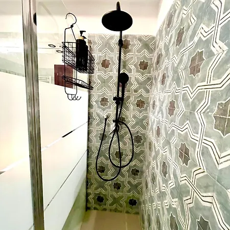 Апартаменты Oltrarno Hideway With Garage *