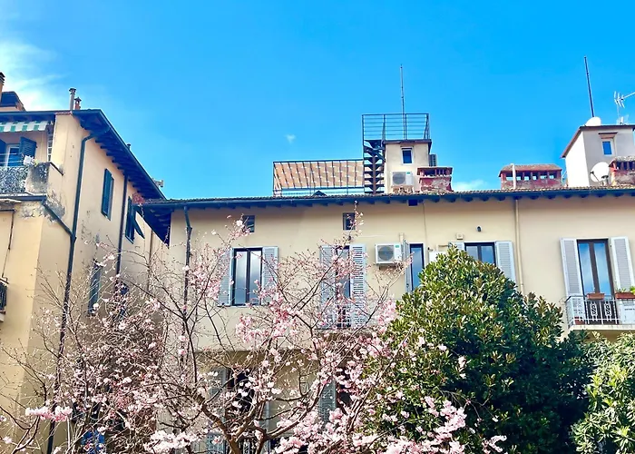 Oltrarno Hideway With Garage *