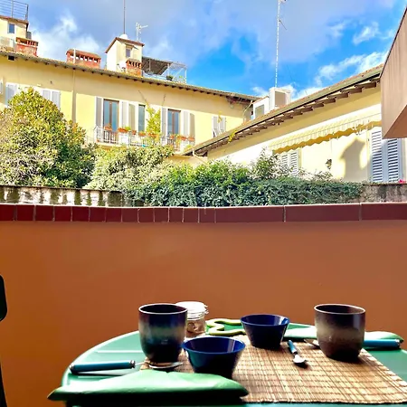 Oltrarno Hideway With Garage *